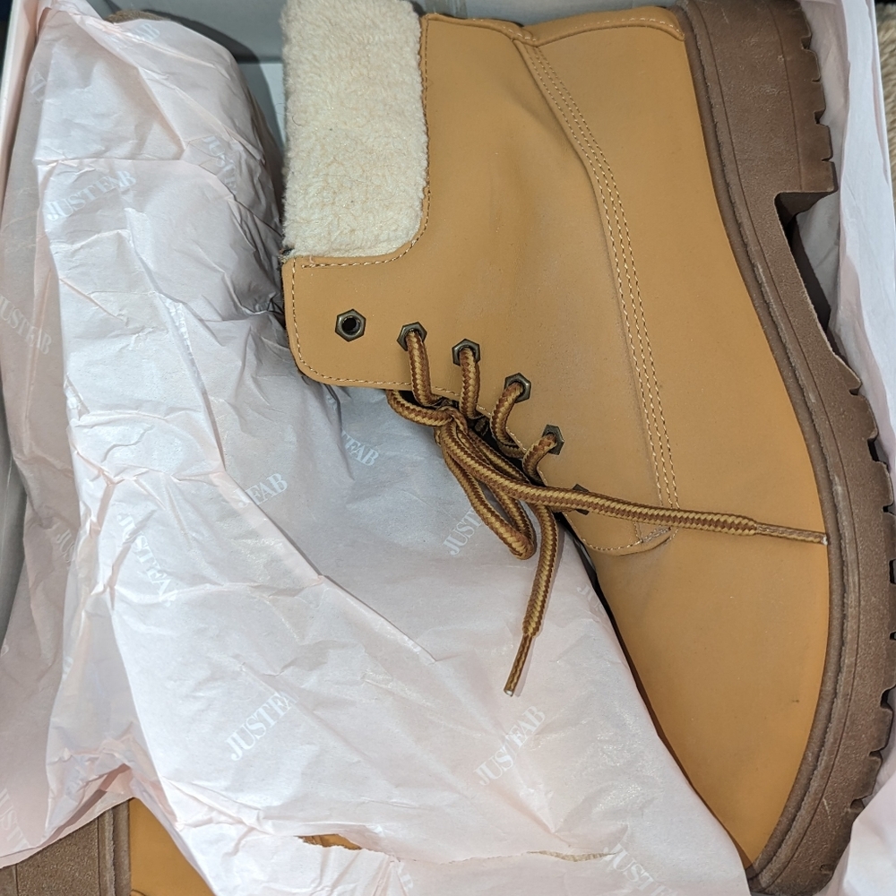 Women's boots